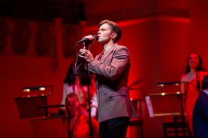 Watch Rob Houchen perform "The Man That Got Away" from his streamed concert