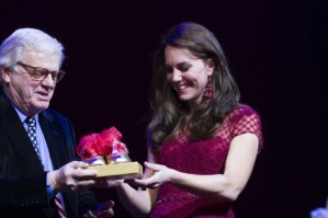Duchess of Cambridge, Morgan Freeman and cast of <em>42nd Street</em> celebrate opening